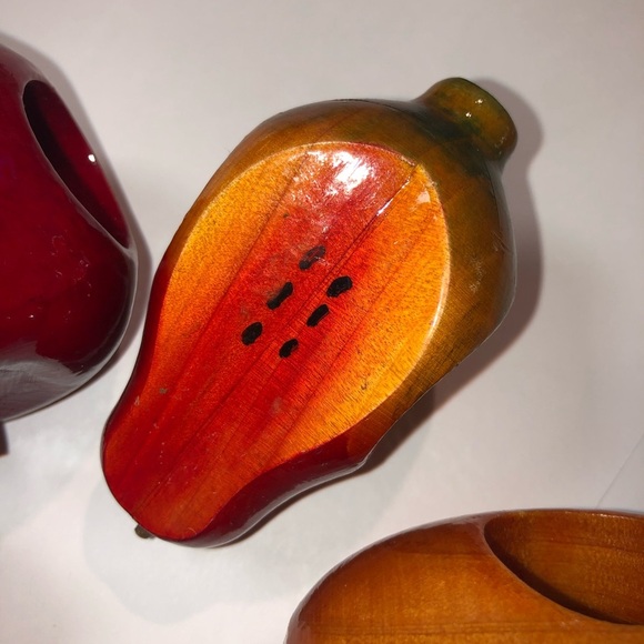 Set of 6 Wood Assorted Fruit Napkins Rings - Picture 3 of 9